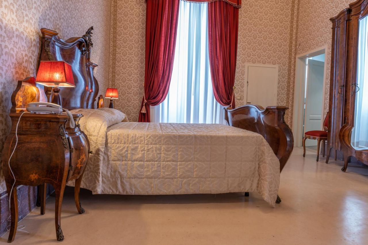 Il Cavaliere Al Borgo Antico Hotell Copertino Eksteriør bilde