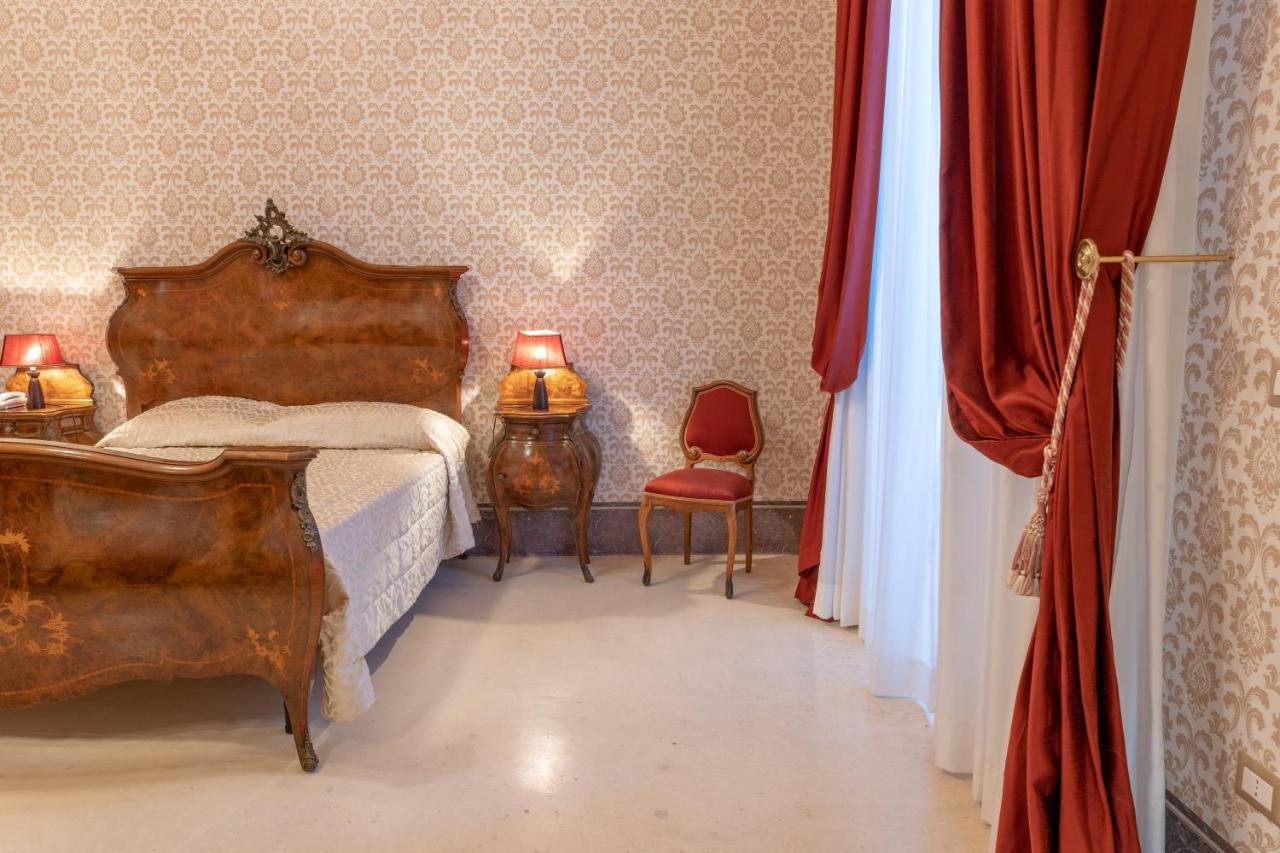 Il Cavaliere Al Borgo Antico Hotell Copertino Eksteriør bilde