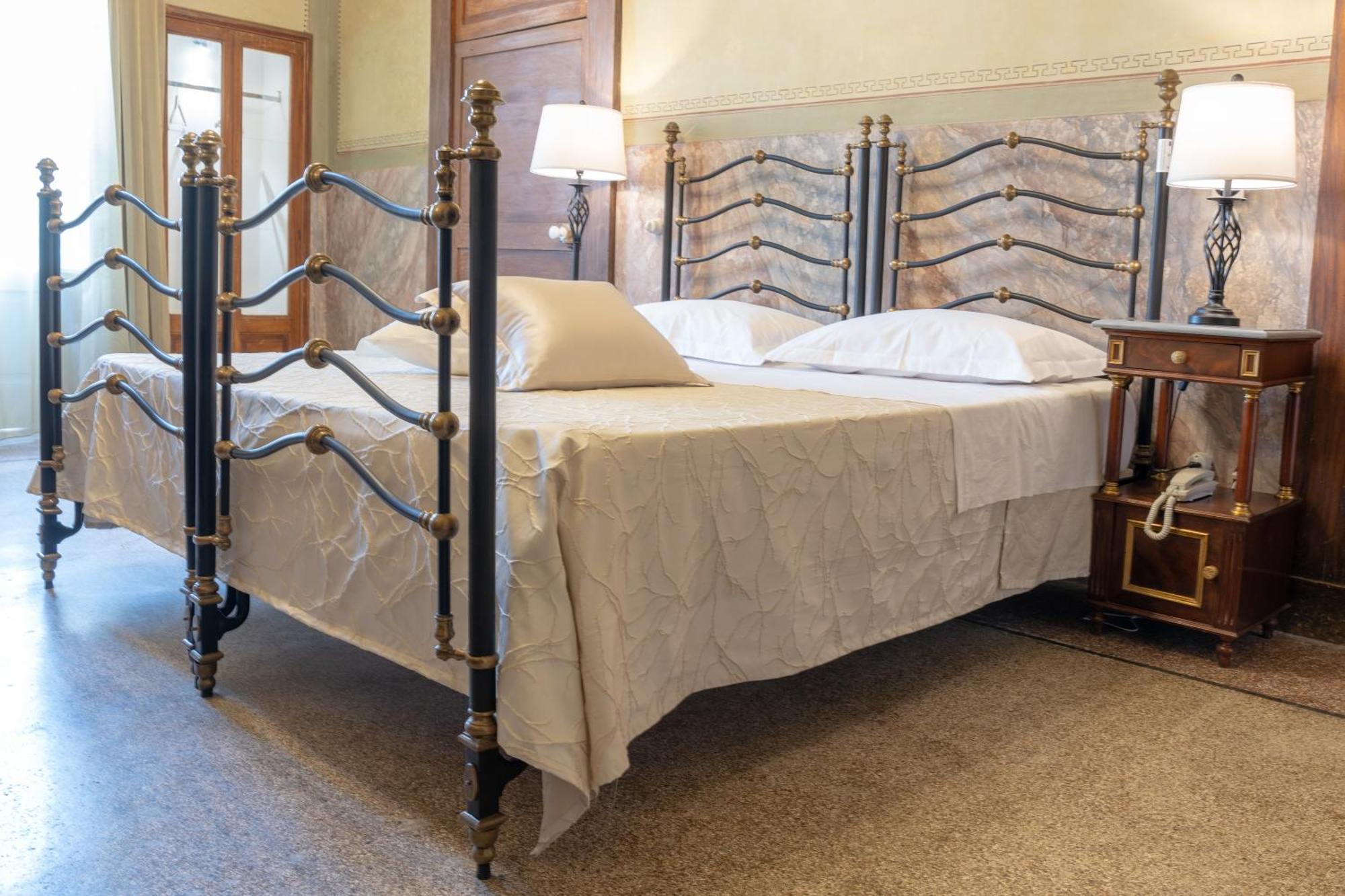 Il Cavaliere Al Borgo Antico Hotell Copertino Eksteriør bilde